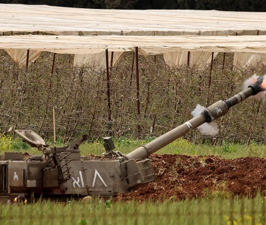 Sud du Liban: Israël dit avoir frappé une position du Hezbollah après des tirs de roquettes vers ses soldats