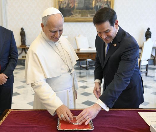 Rubio et le pape Léon XIV jouent l'apaisement