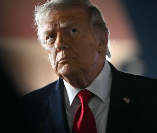 Trump juge que l'Iran a «pris trop de temps pour négocier» et va «en payer le prix»