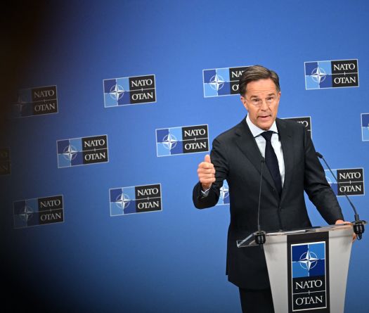 Rutte: les États-Unis «ne se retirent pas de l'Otan» en annonçant des ajustements