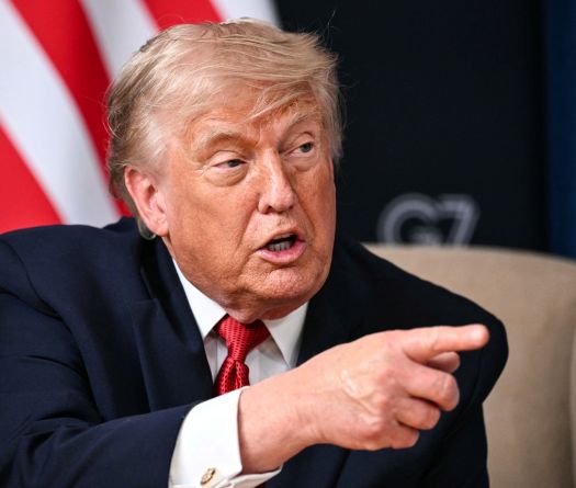 Trump menace de «décimer et détruire complètement» l'Iran s'il tente de l'assassiner