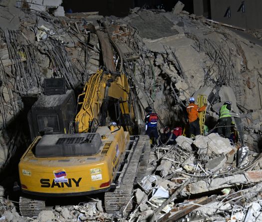 Double séisme au Venezuela: les recherches s'intensifient après un bilan d'au moins 235 morts