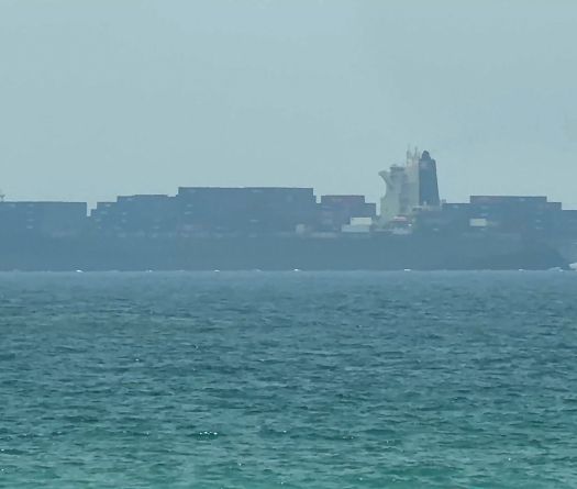 Nouvelles frappes américaines contre l'Iran, riposte de Téhéran dans le Golfe