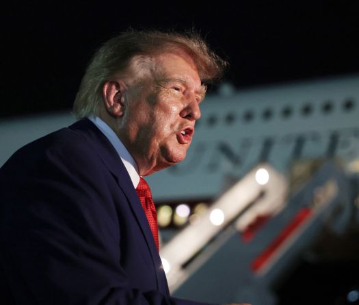 Iran: Trump assure que les Etats-Unis «vont garder» un contrôle «total» du détroit d'Ormuz