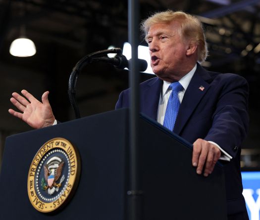 Trump dit qu'il va déclarer que le détroit d'Ormuz est «un territoire des États-Unis»