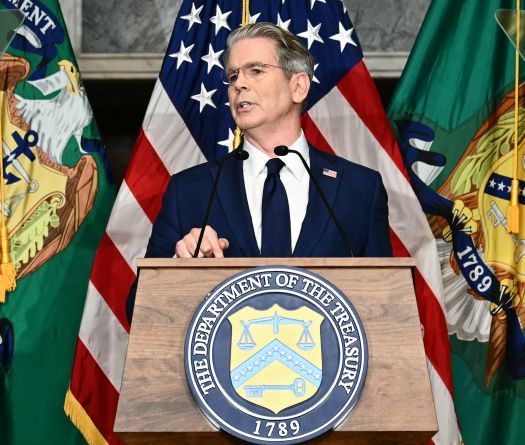 Les États-Unis visent «l'asphyxie économique» de l'Iran et menacent les alliés de Téhéran