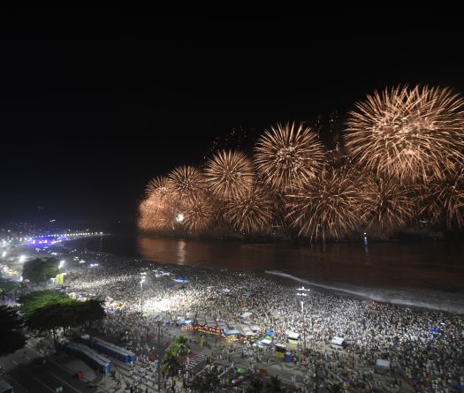 Feux d’artifice et incertitudes&nbsp;: le monde accueille 2026 entre guerres, trêves et espoirs