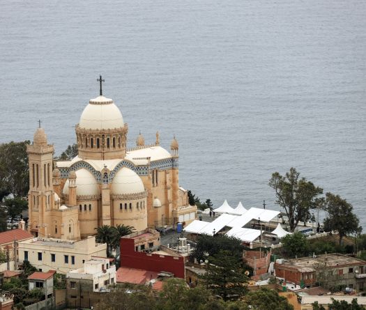 Léon XIV est arrivé en Algérie pour une visite historique, la première d'un pape dans le pays 