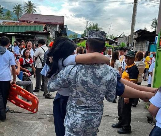 Séisme aux Philippines: au moins 15 morts et de nombreux bâtiments effondrés