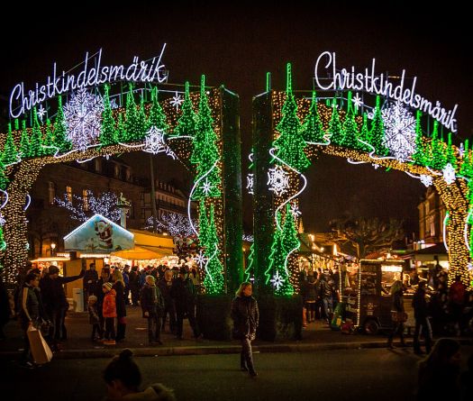 Marché de Noël: traditions alsaciennes et affluence attendue à Strasbourg
