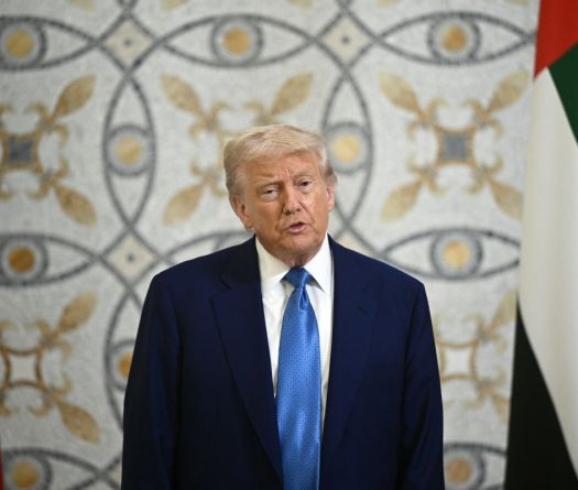 Washington et Téhéran se rapprochent d’un accord, dit Trump dans le Golfe