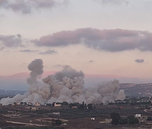 Les frappes israéliennes s’intensifient au Sud, une frappe vise la Békaa-Ouest