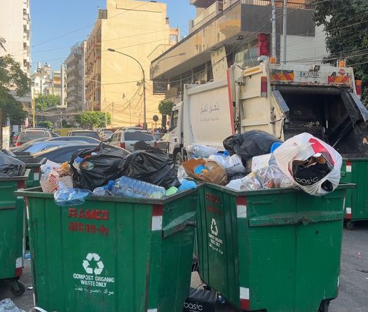 Exode massif, embouteillages, négligence… un défi pour les éboueurs