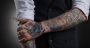 Le tatouage, entre cri silencieux et œuvre assumée