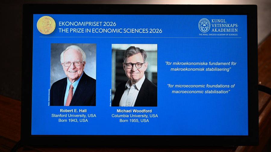 Le Nobel aux Américains Michael Woodford et Robert Hall pour des modèles permettant de stabiliser l'économie
