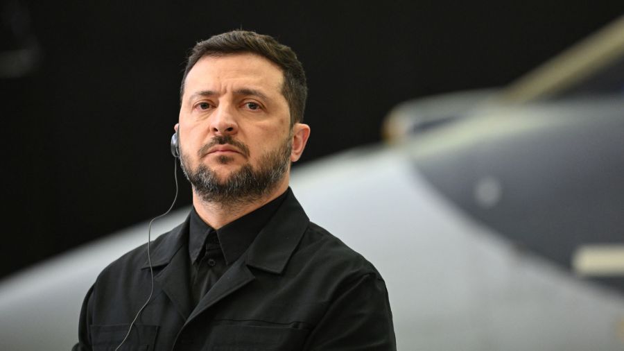 Ukraine: le président Zelensky dit qu'il y a «une forte probabilité» de frappe russe «massive» cette nuit