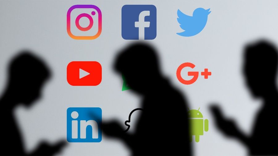 Réseaux sociaux et mineurs: les interdictions se multiplient à l’échelle mondiale