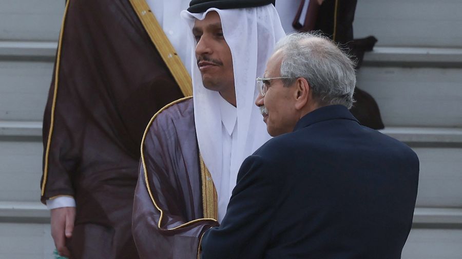Depuis Baabda, le Premier ministre qatari réaffirme le soutien de Doha au Liban