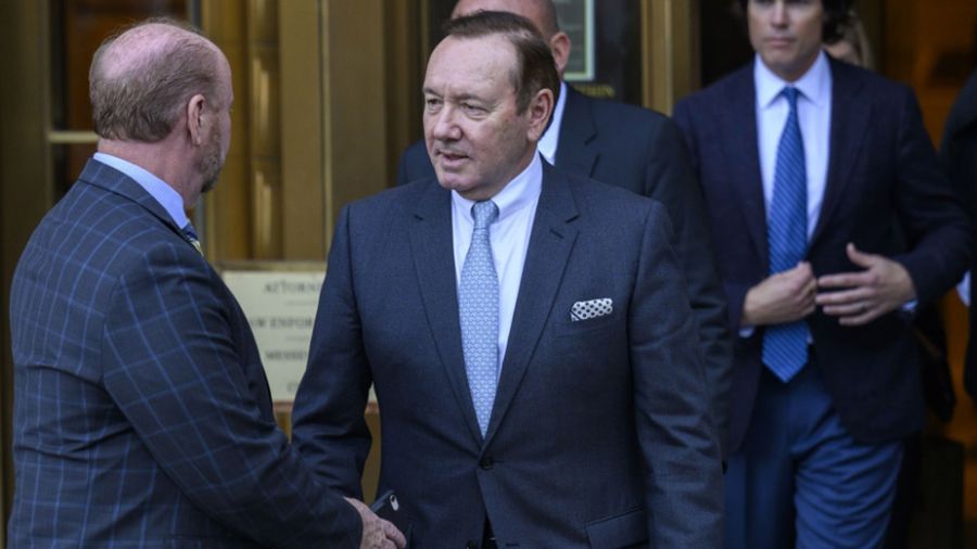 Agression sexuelle: Kevin Spacey confronté à son accusé