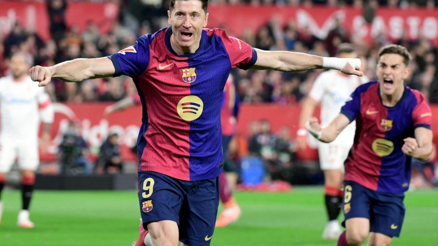 Barcelone dynamite Séville et revient à deux points du Real