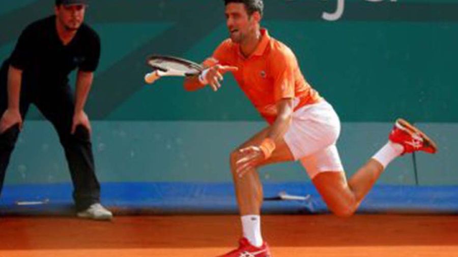 Roland-Garros: Djokovic tient son rang face à Molcan