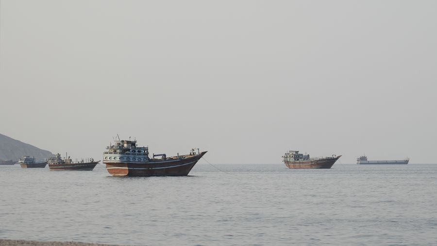 Un pétrolier touché par de multiples projectiles au large du Qatar, des victimes 