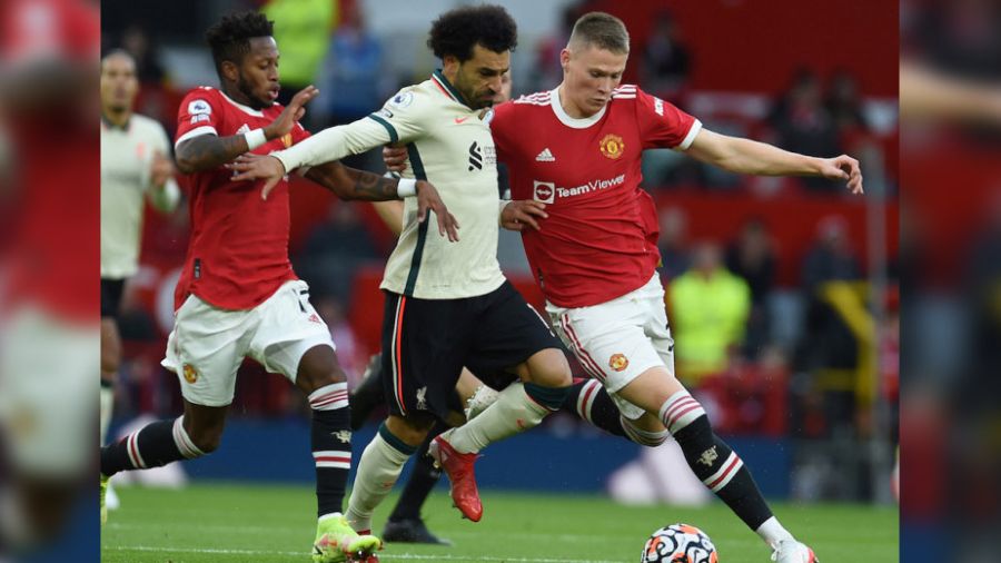Manchester United se relance et plonge Liverpool dans le doute