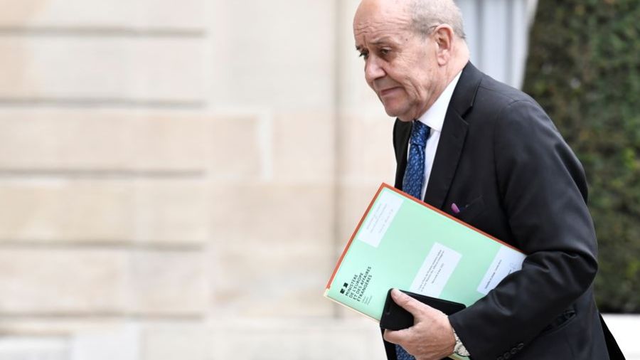 Le Drian convoqué par Bamako, en plein divorce franco-malien
