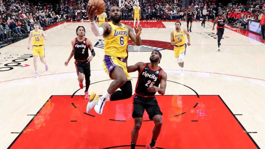 James forfait pour le match crucial des Lakers à Phoenix
