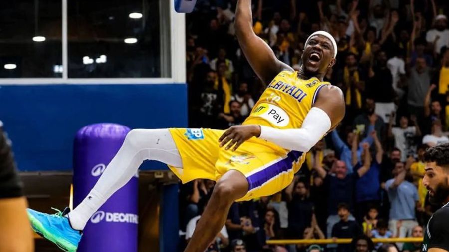 Basket: Riyadi frappe fort et s’offre une balle de titre