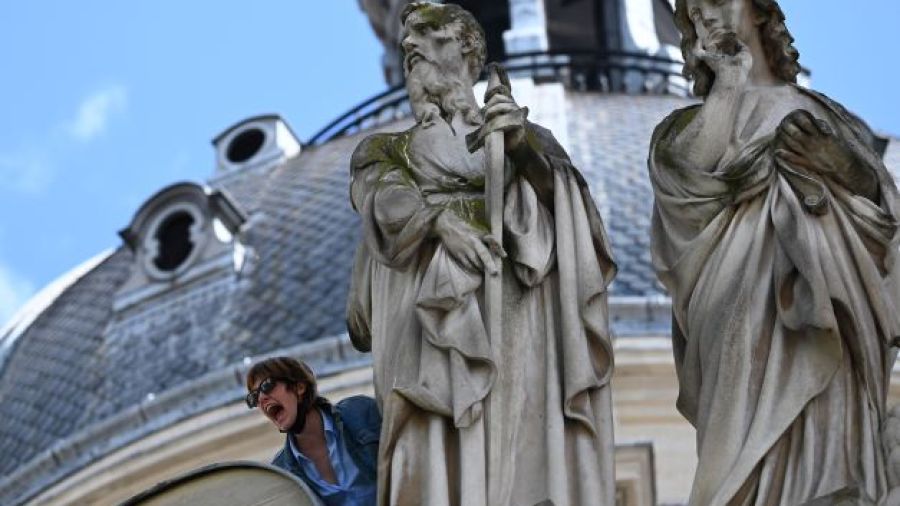 Présidentielle: des étudiants occupent la Sorbonne pour dénoncer l'élection