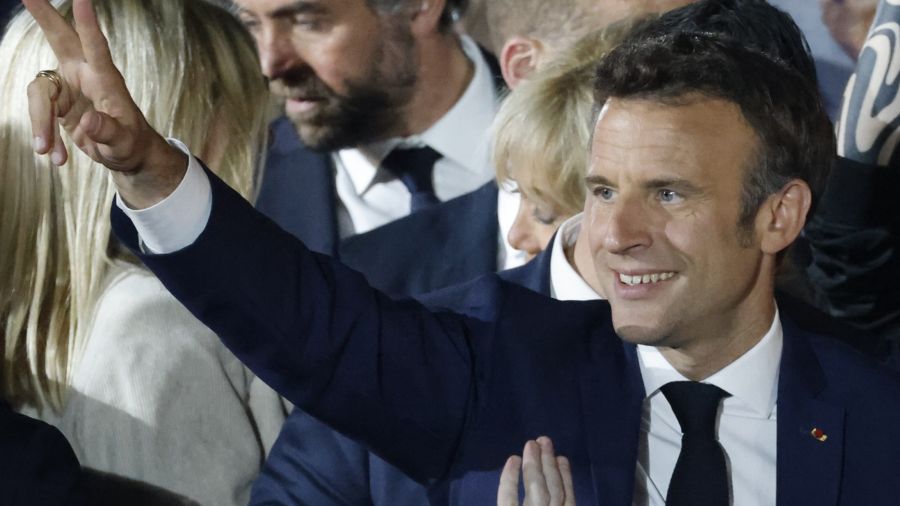 Macron est-il un président mal élu comme l'affirme Mélenchon?