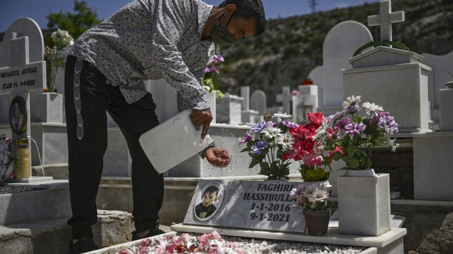 Grèce: "La double douleur" des musulmans privés de cimetière