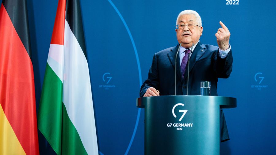 En Allemagne, Mahmoud Abbas choque sur la Shoah