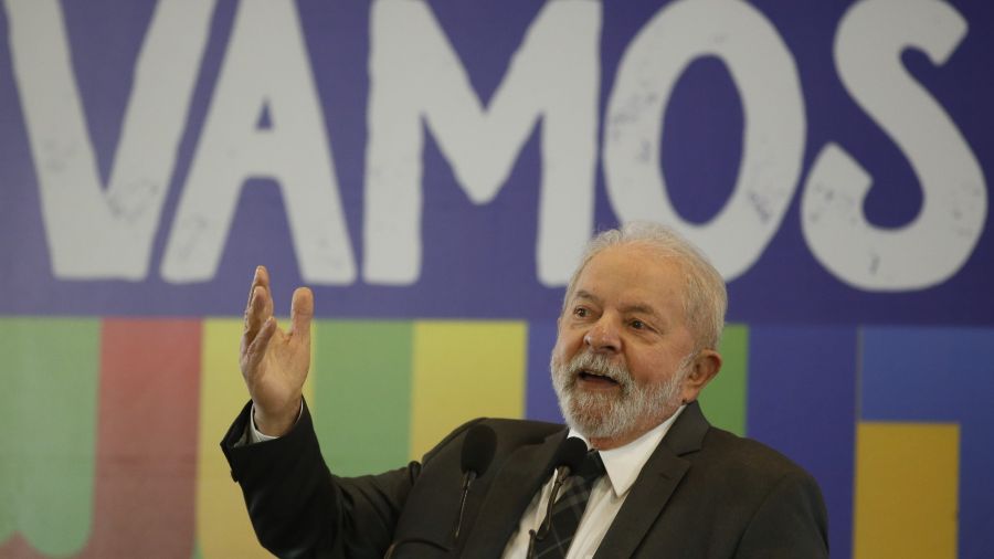 Brésil: Lula reconnaît des cas de corruption à Petrobas