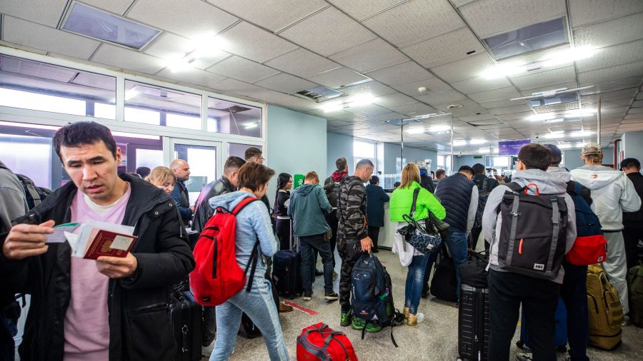 Les exilés russes se pressent aux portes de l'Hexagone