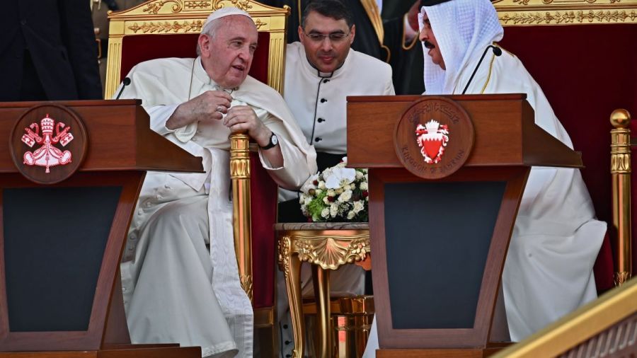 Le Pape condamne l'opposition entre "Orient" et "Occident"