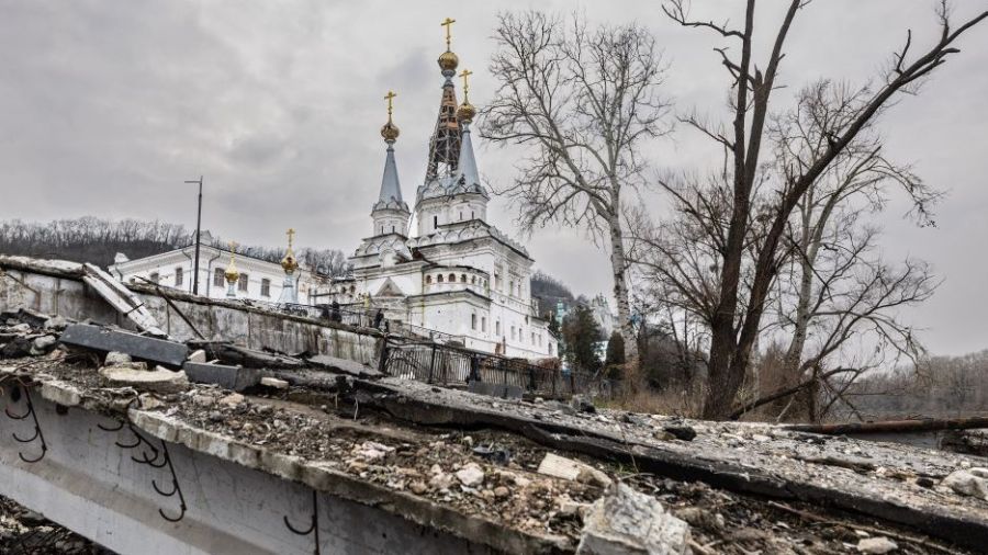 Les orthodoxes ukrainiens défient Moscou en fêtant Noël dimanche