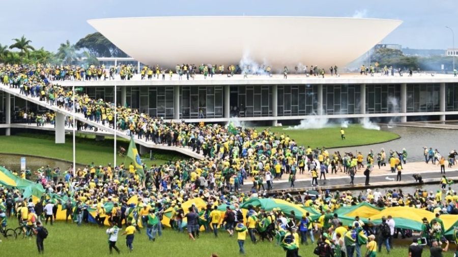 A Brasilia, un «assaut du Capitole» version tropicale