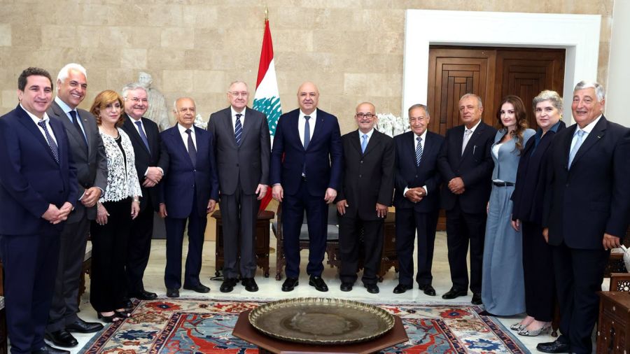 Joseph Aoun appelle au retrait israélien et affirme que «seul l’État» protège les Libanais