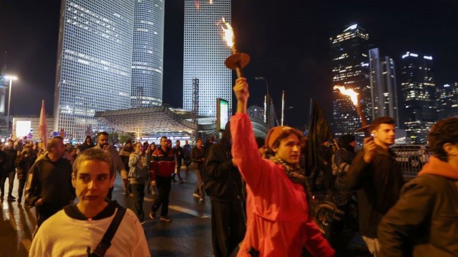 Les Israéliens manifestent contre «Netanyahu et les fascistes»