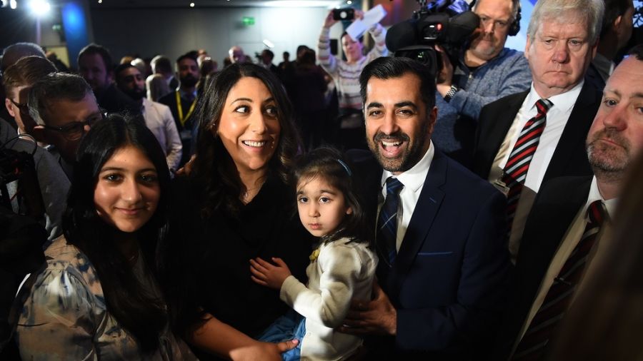 Humza Yousaf élu à la tête des indépendantistes écossais