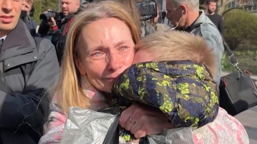 Ukraine: retour de 31 enfants kidnappés par la Russie