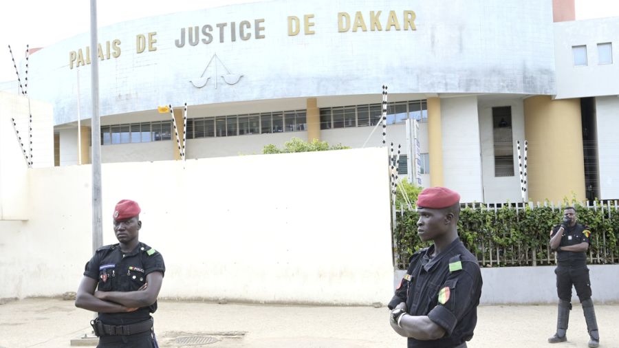 Sénégal: face aux manifestants, les autorités coupent internet