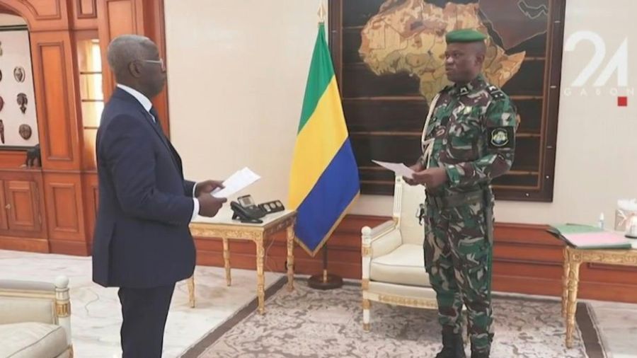 Gabon: un opposant à Bongo chargé de former un gouvernement