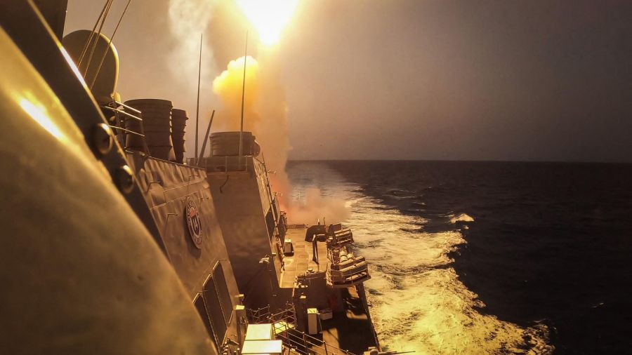 Mer Rouge: deux explosions signalées près d'un navire