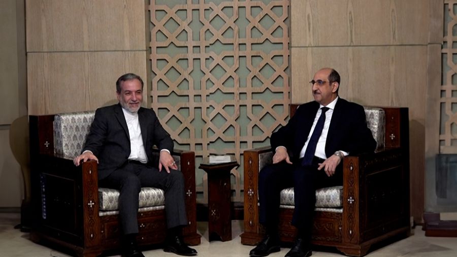 Le chef de la diplomatie iranienne menace de représailles "encore plus fortes" si Israël attaque