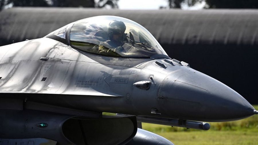 Taïwan reçoit ses deux premiers avions de combat américains F-16V