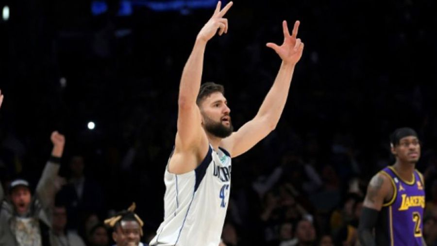 NBA: Dallas plombe les Lakers au buzzer, les Sixers enchaînent