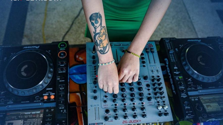 Cuba :  Les rares femmes DJ ont trouvé leur public